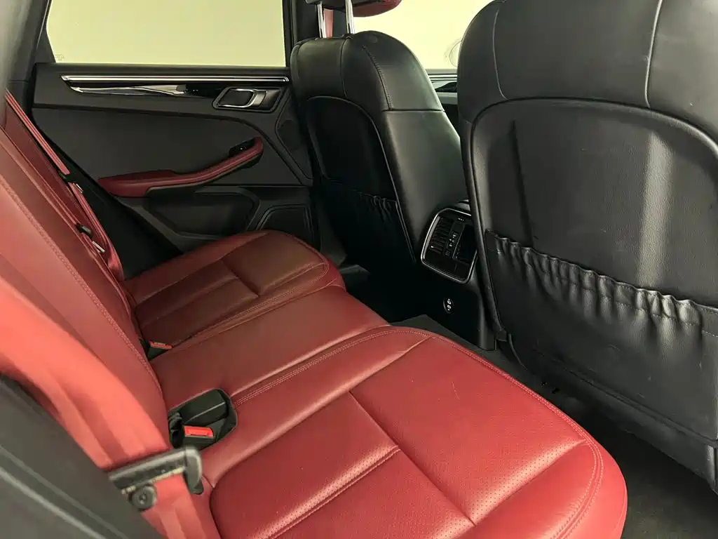 Porsche Macan — миниатюра 11