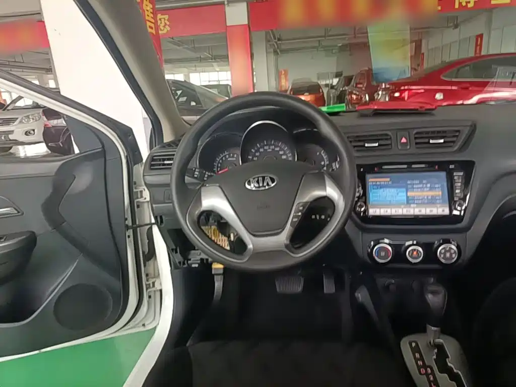 Kia K2 — миниатюра 11