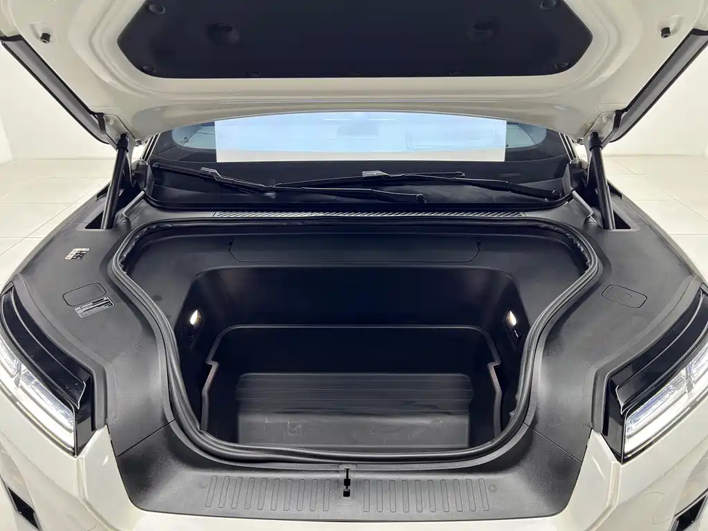 NIO ES8 — миниатюра 20