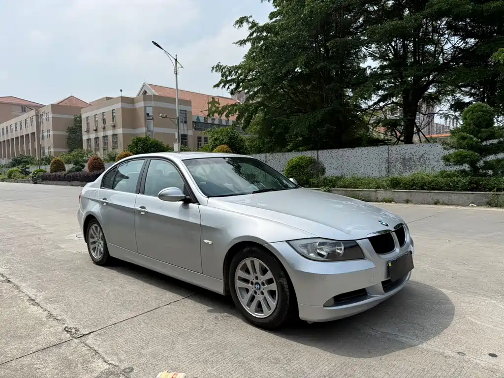 BMW 3 Series 3 2005 E90 320i