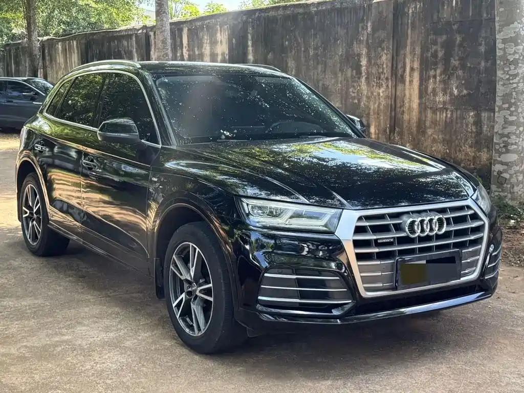 Audi Q5L — миниатюра 2