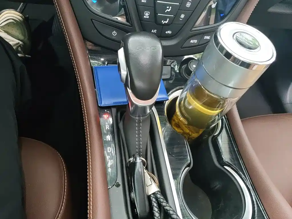 Buick Envision Plus — миниатюра 10