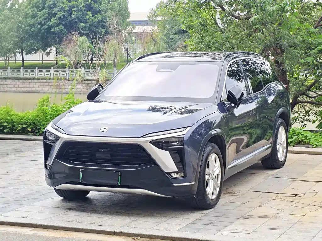 NIO ES8