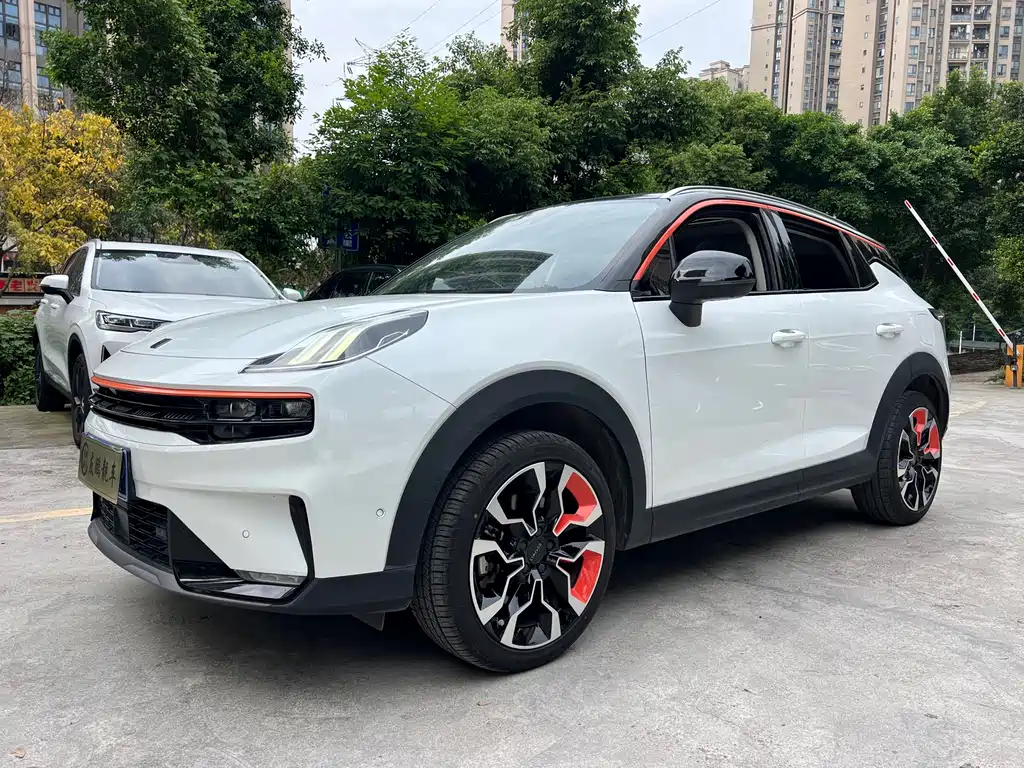 Lynk & Co 06 2020