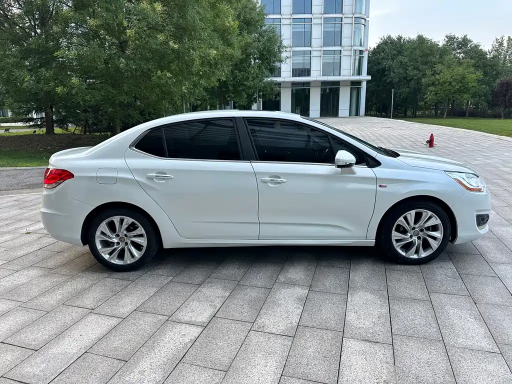 Citroen C4L — миниатюра 4