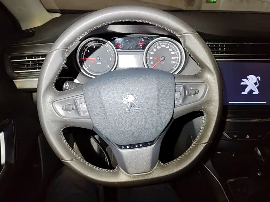 Peugeot 408 — миниатюра 11