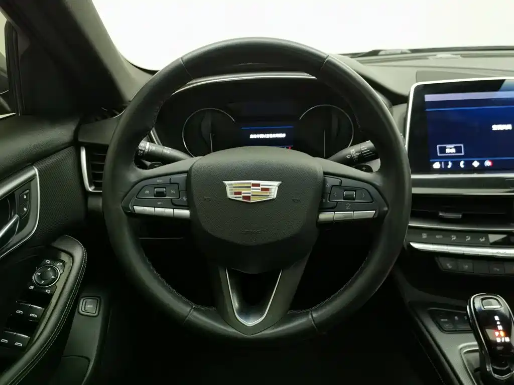 Cadillac CT5 2022 — фото 11