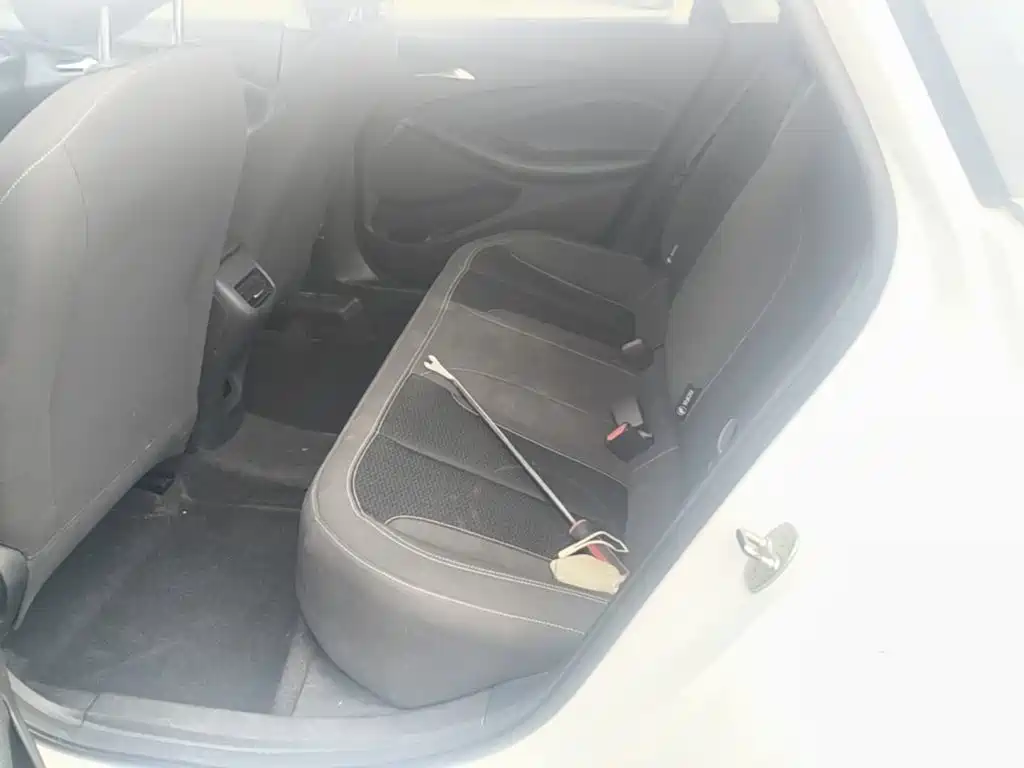 Buick Verano — миниатюра 17