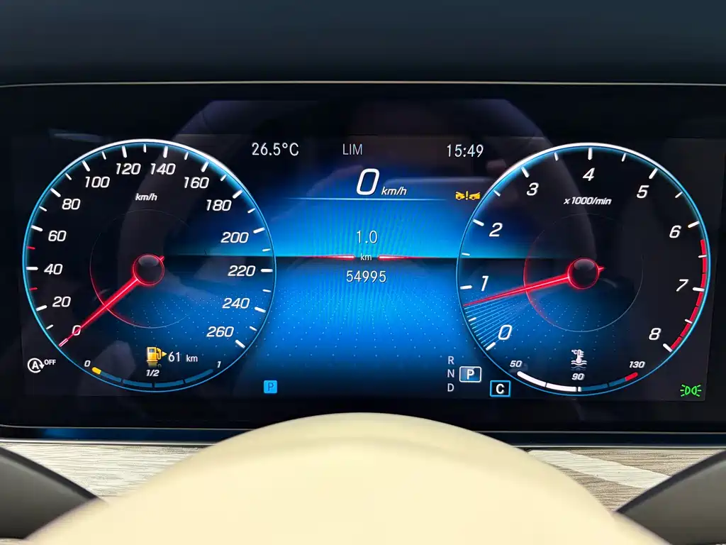 Mercedes-Benz E-Class (Import) — миниатюра 14