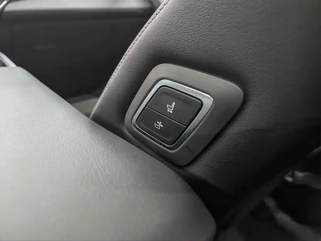 Buick LaCrosse — миниатюра 13