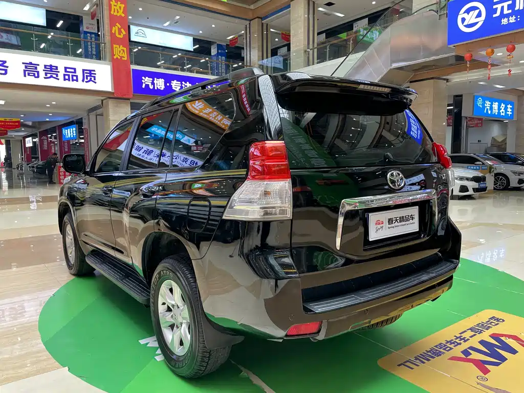 Toyota Land Cruiser Prado 2010 2.7L AT Luxury