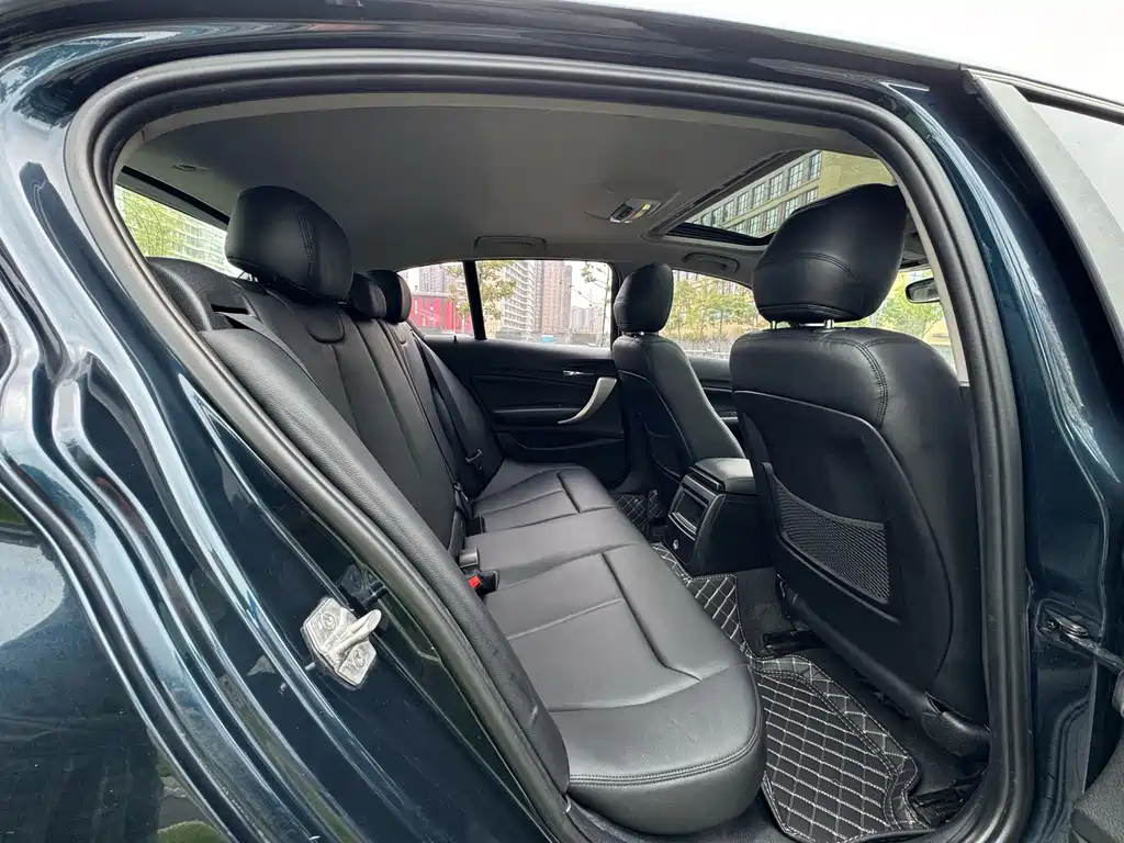 BMW 1 Series (Import) — миниатюра 13