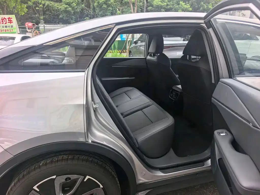 Toyota bZ3 — миниатюра 5