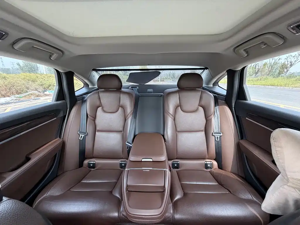 Volvo S90 — миниатюра 15