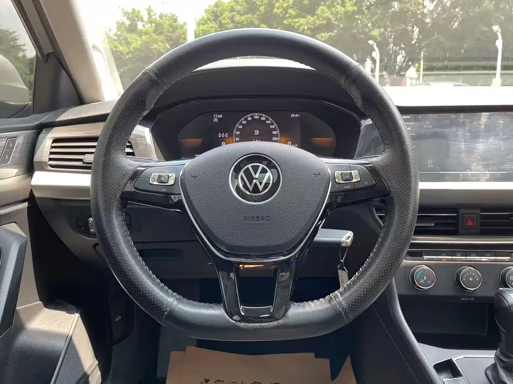 Volkswagen Lavida — миниатюра 16