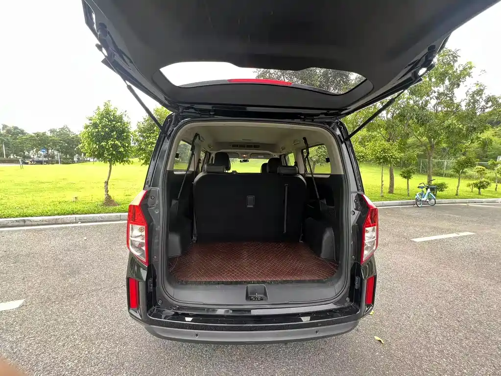 WULING WULING JOURNEY