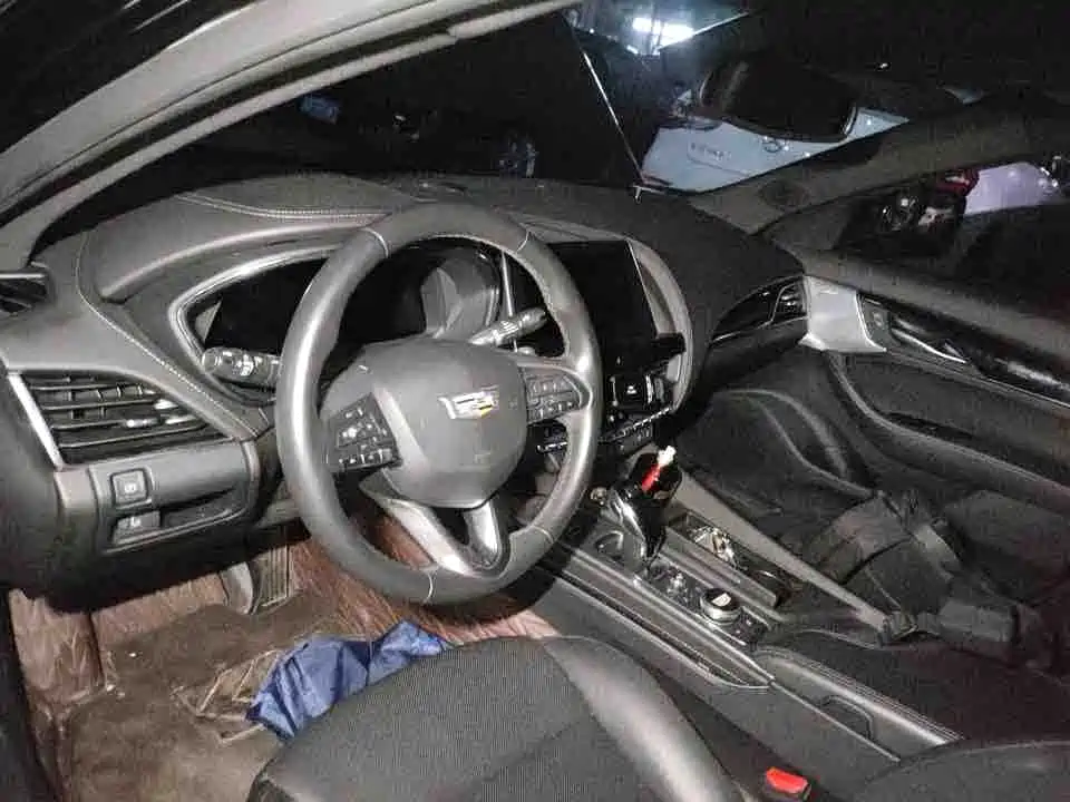 Cadillac CT5 — миниатюра 5