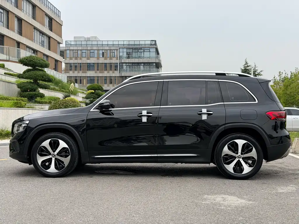 Mercedes-Benz GLB — миниатюра 15