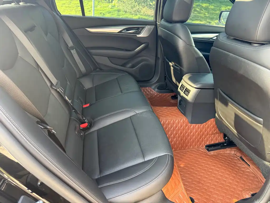 Cadillac CT5 — миниатюра 8