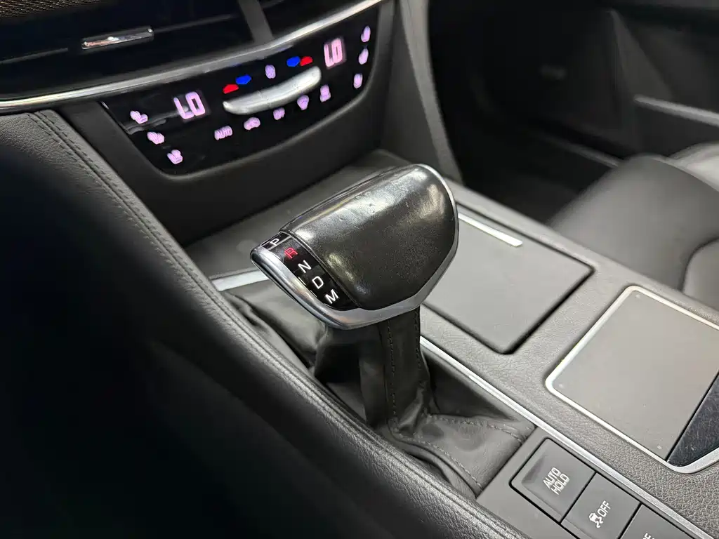 Cadillac CT6 28T Luxury Type, фото 17
