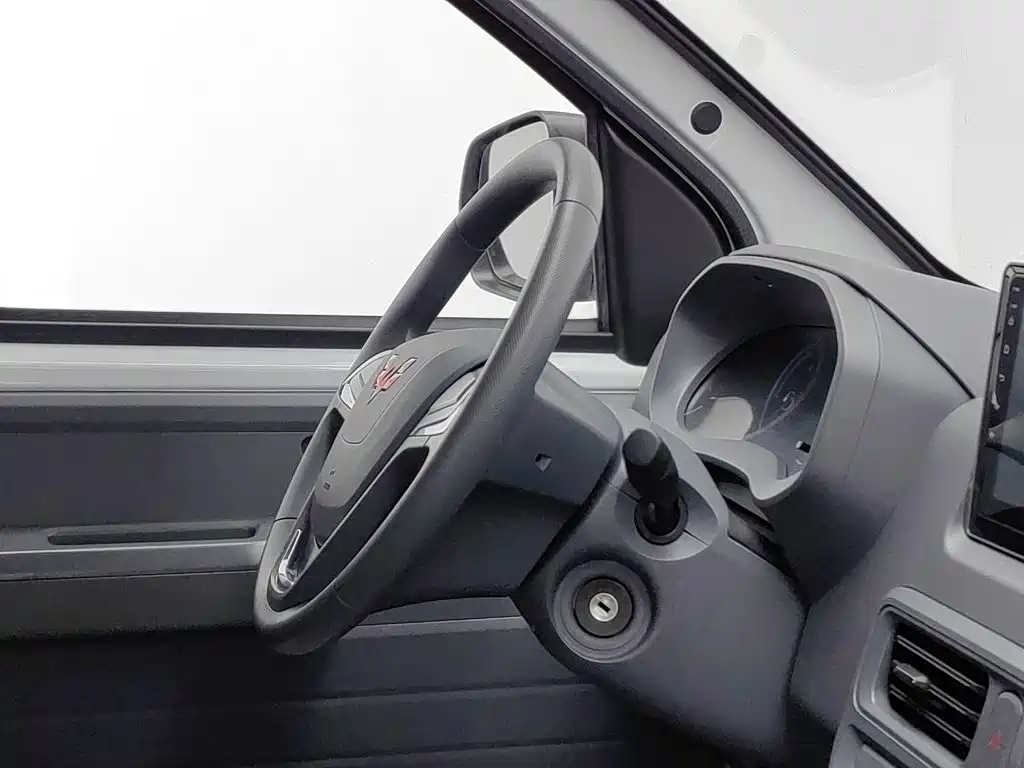 Wuling Yangguang — миниатюра 22