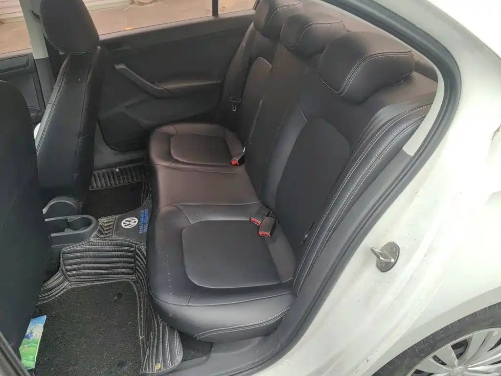 Volkswagen Santana — миниатюра 13