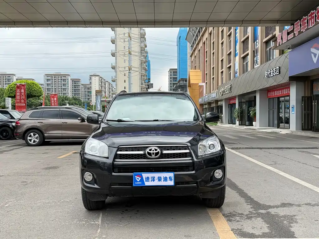Toyota RAV4 2011 2.0L AT Luxury
