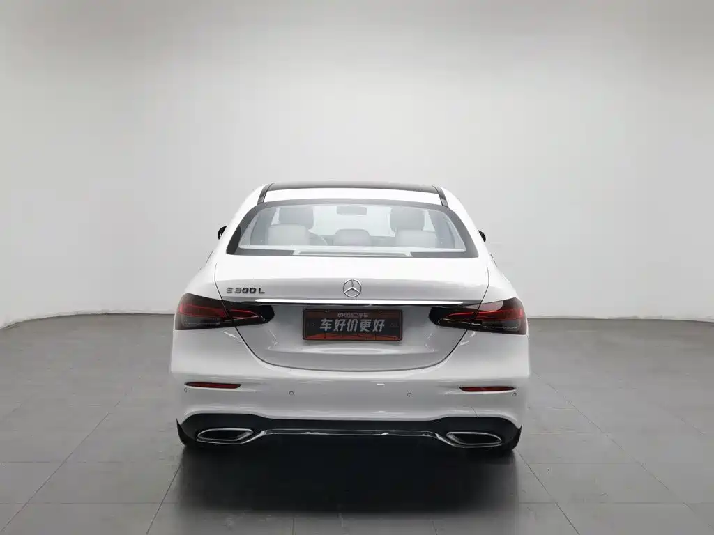 Mercedes-Benz E-Class — миниатюра 4
