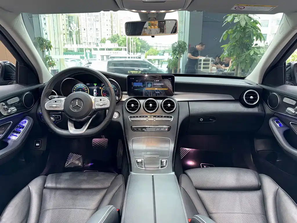 Mercedes-Benz C-Class — миниатюра 3