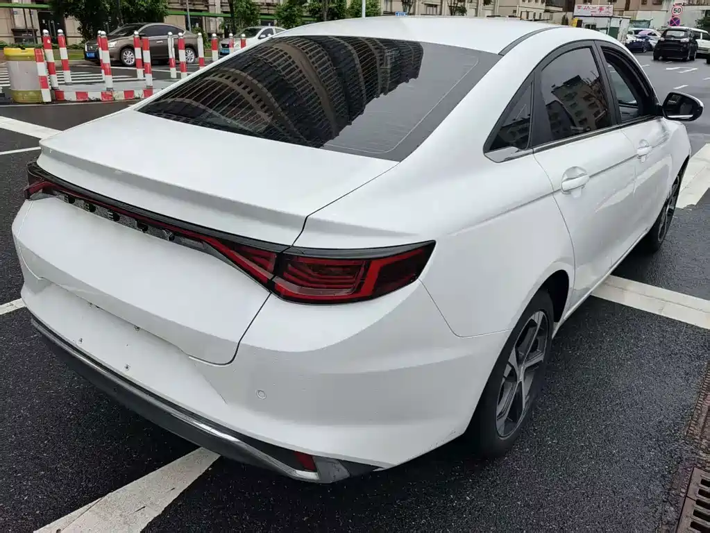 Geely Emgrand L — миниатюра 9