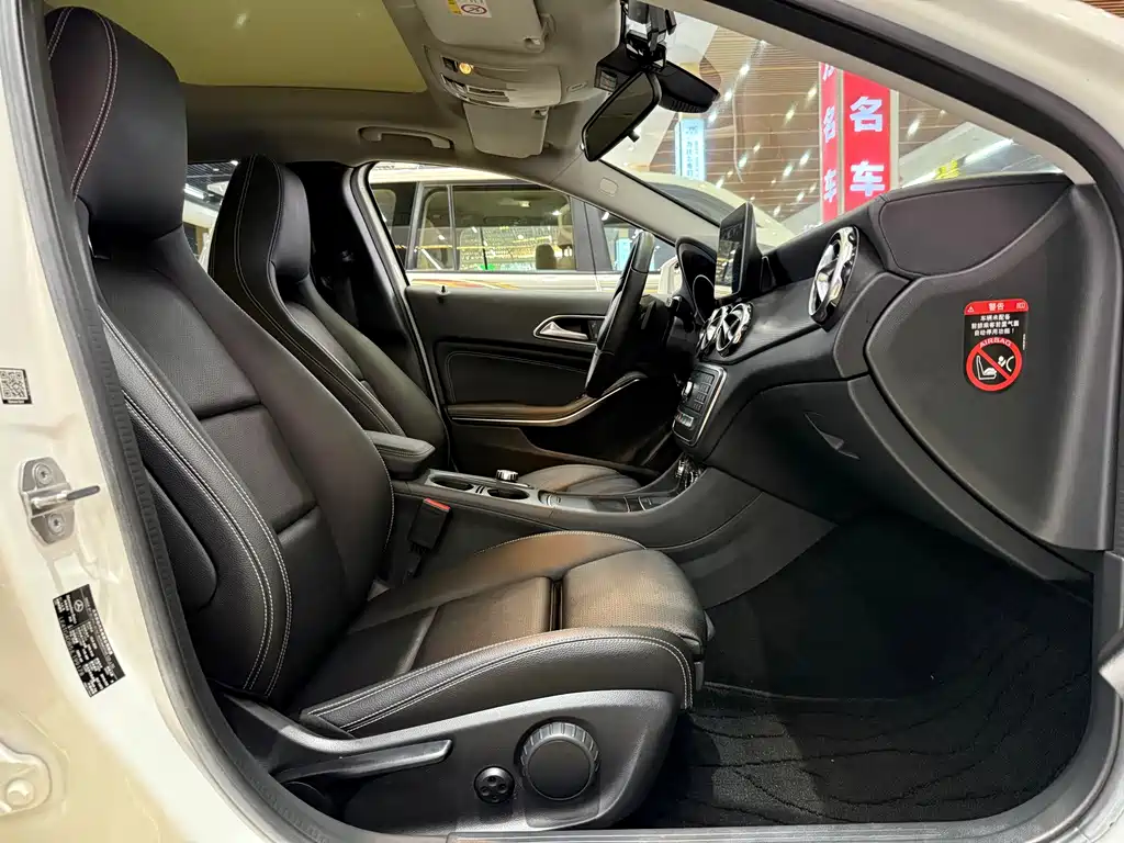 Mercedes-Benz GLA — миниатюра 30