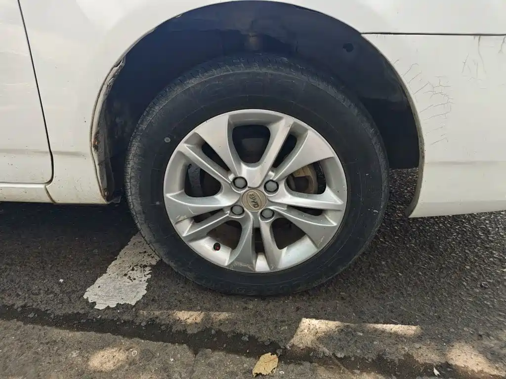 BYD F3 — миниатюра 8