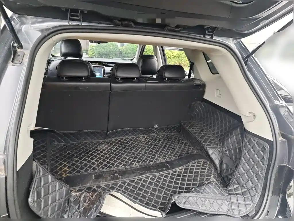 Roewe RX5 — миниатюра 15