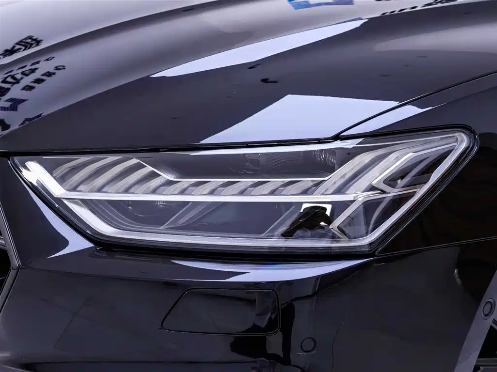 Audi A7L 2023 45 TFSI quattro S-line