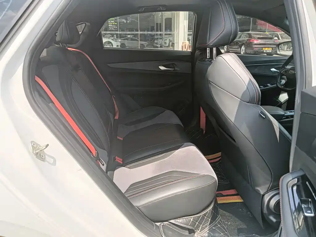 Geely Binrui — миниатюра 10