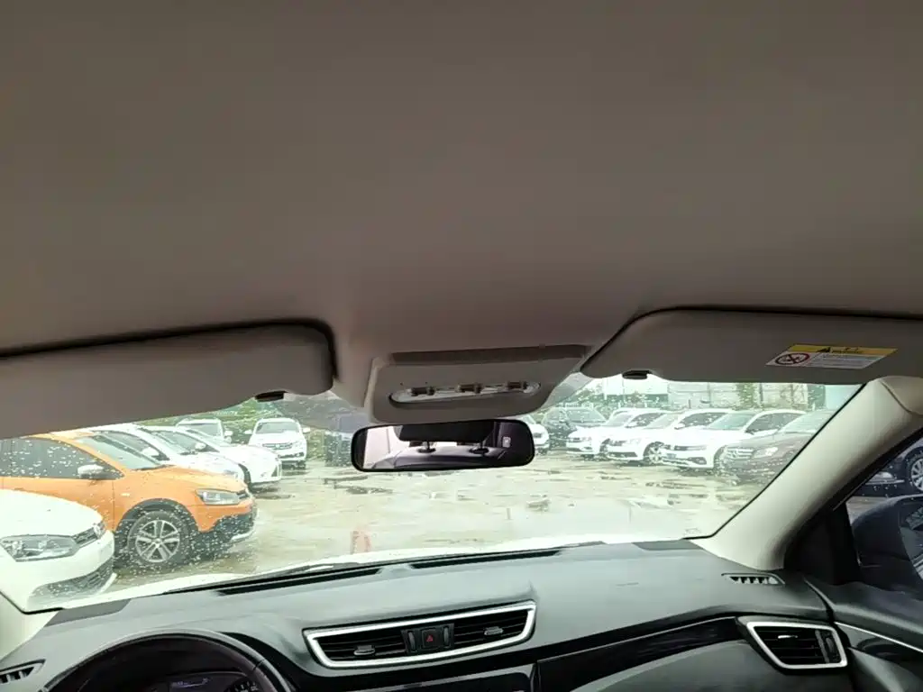 Nissan Qashqai — миниатюра 18