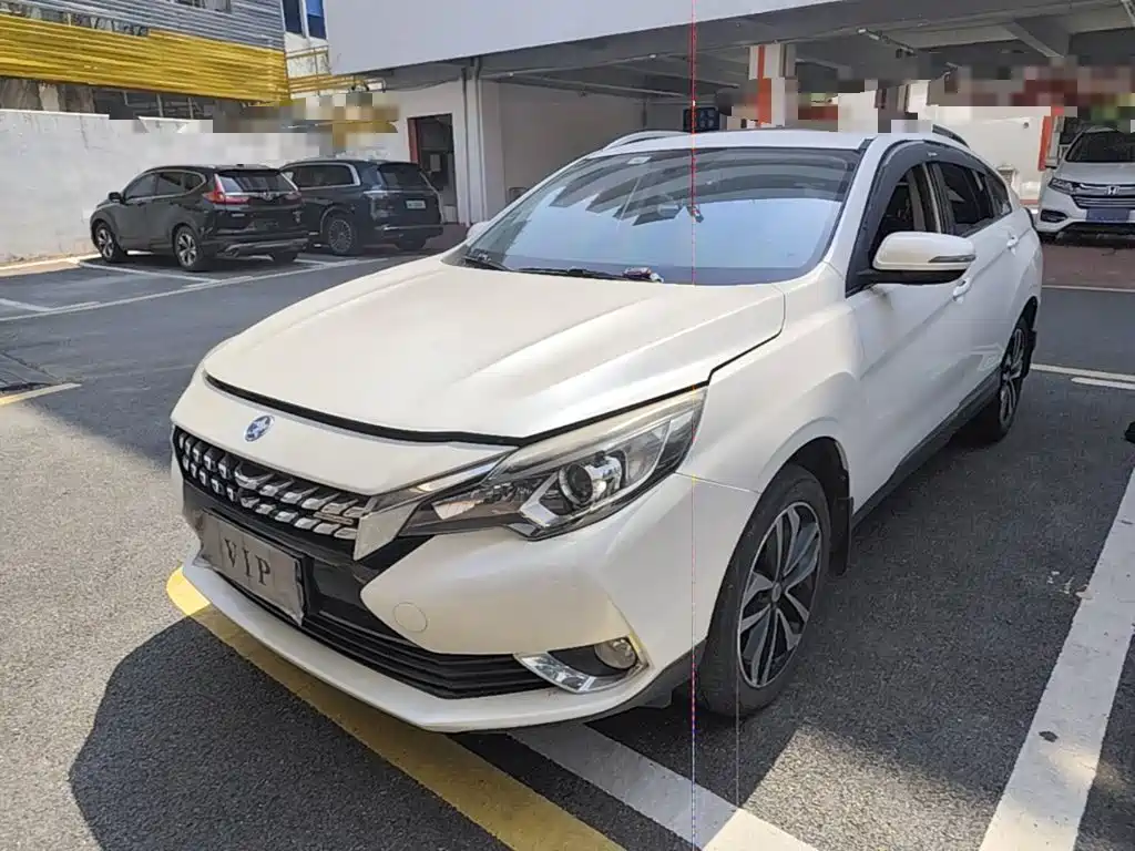Venucia T90