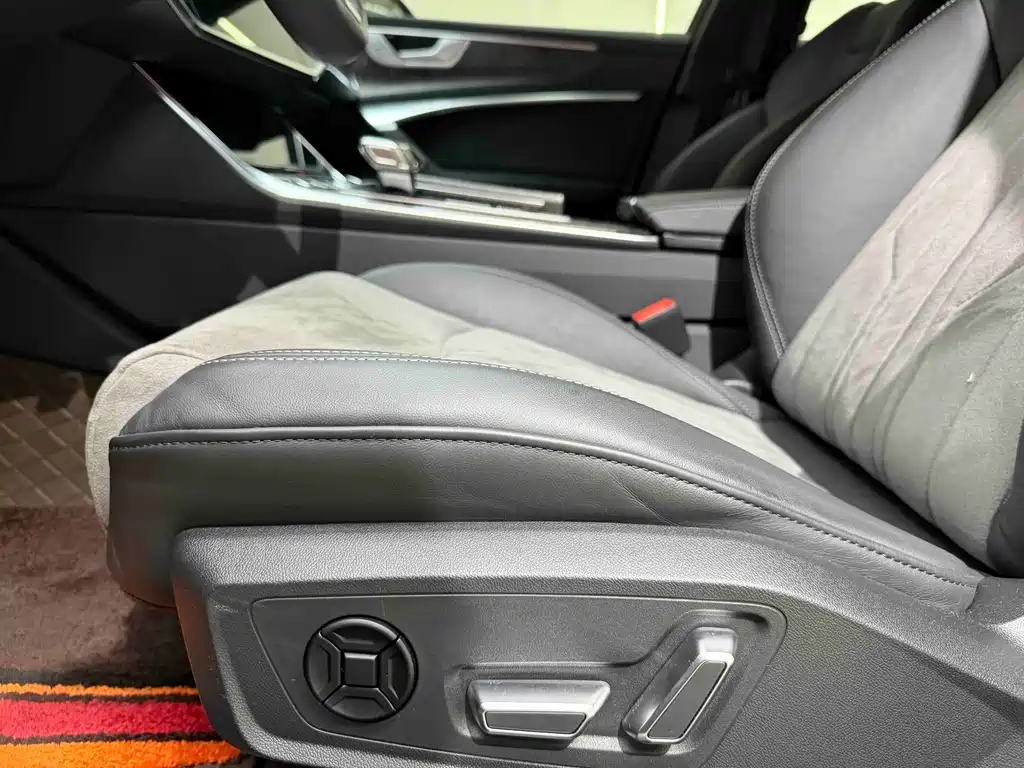 Audi A6L — миниатюра 25