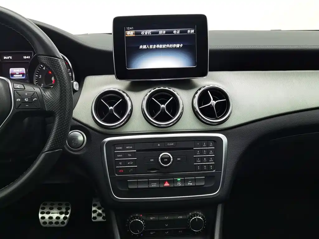 Mercedes-Benz GLA — миниатюра 12