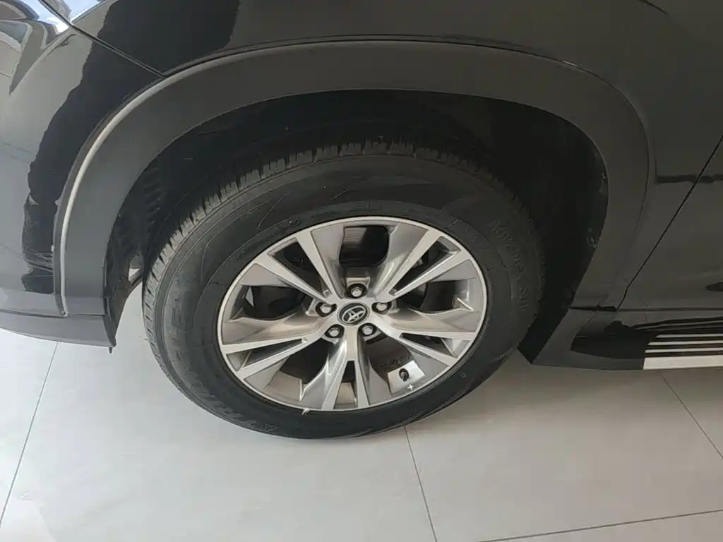 Toyota Highlander — миниатюра 23