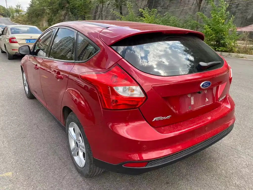 Ford Focus — миниатюра 9