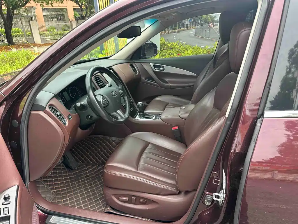 Infiniti QX50 — миниатюра 8