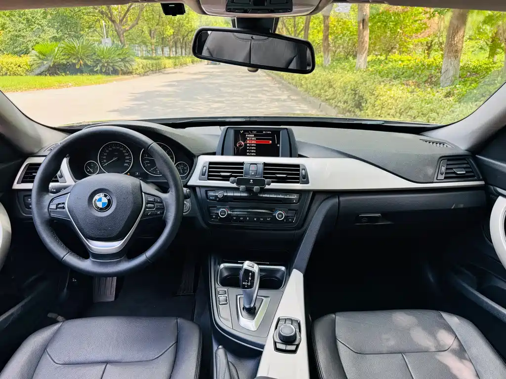 BMW 3 Series GT — миниатюра 8