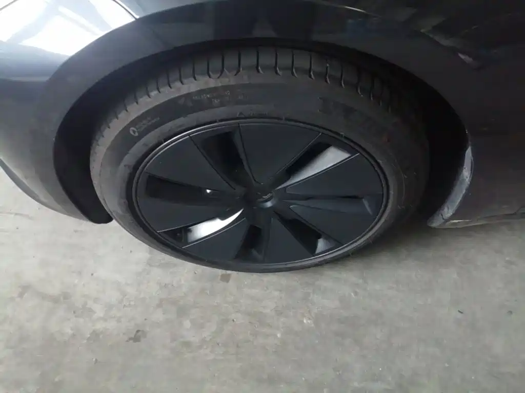 Tesla Model 3 — миниатюра 23