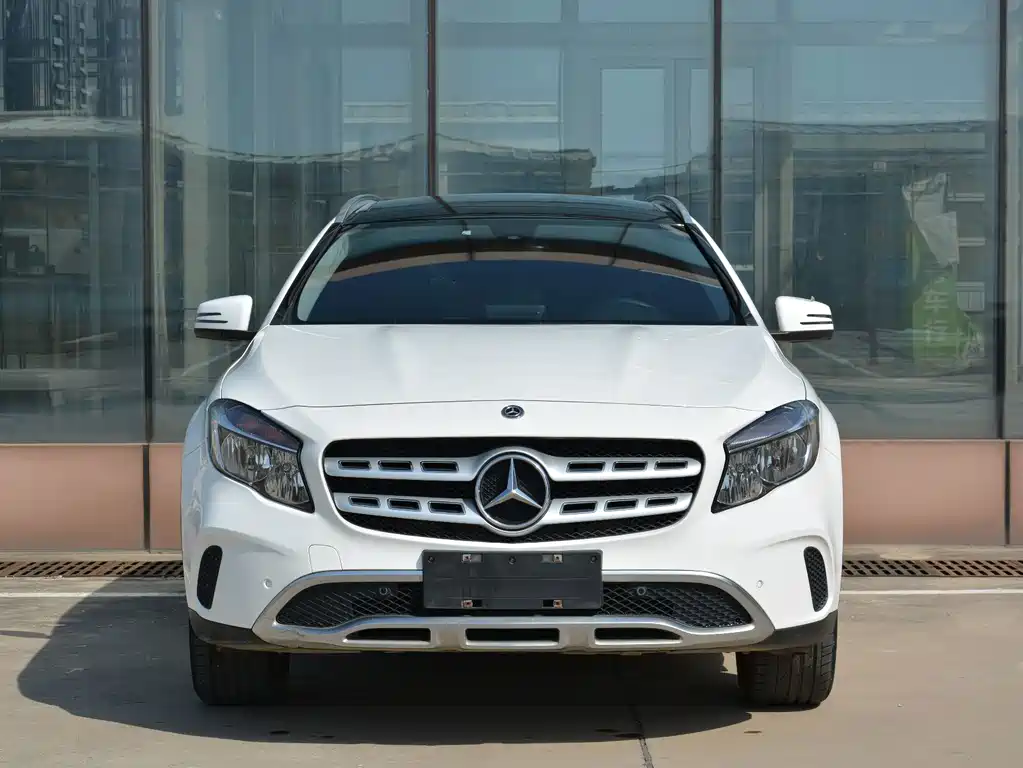 Mercedes-Benz GLA — миниатюра 10