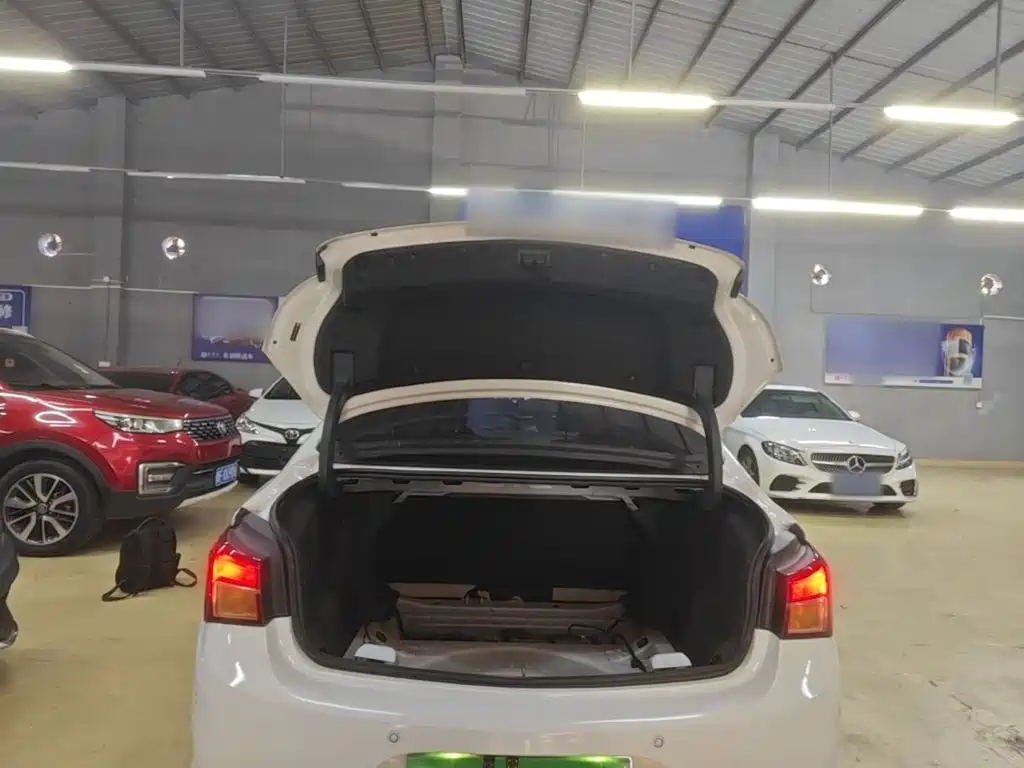 Buick Verano — миниатюра 19
