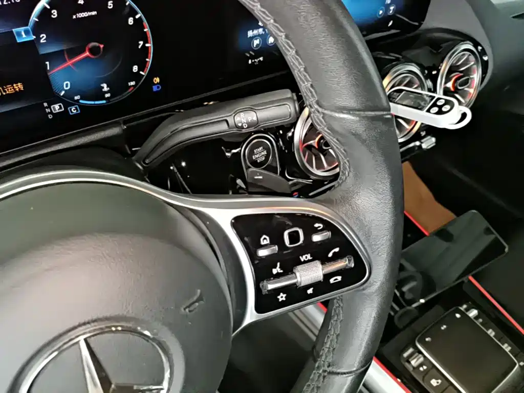 Mercedes-Benz GLA — миниатюра 14