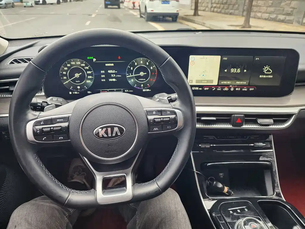 Kia K5 — миниатюра 11
