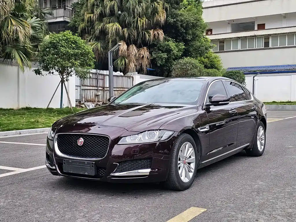 Jaguar XFL XFL 2.0T 240PS Luxury Edition, фото 2
