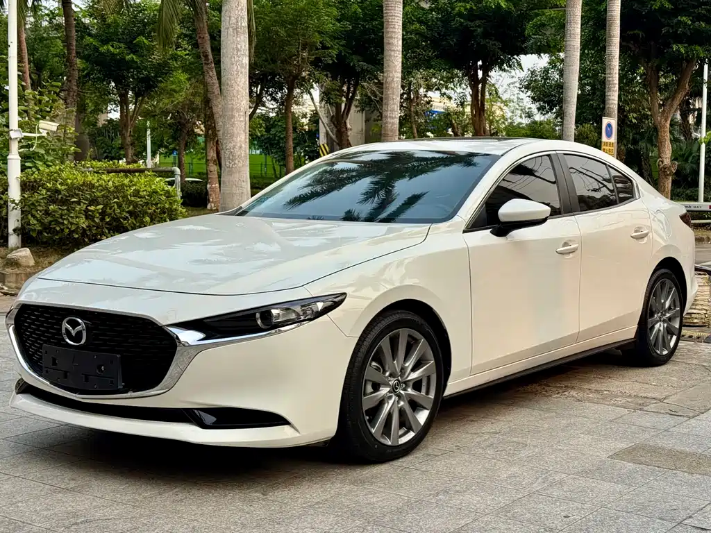 Mazda 3 Axela 2023